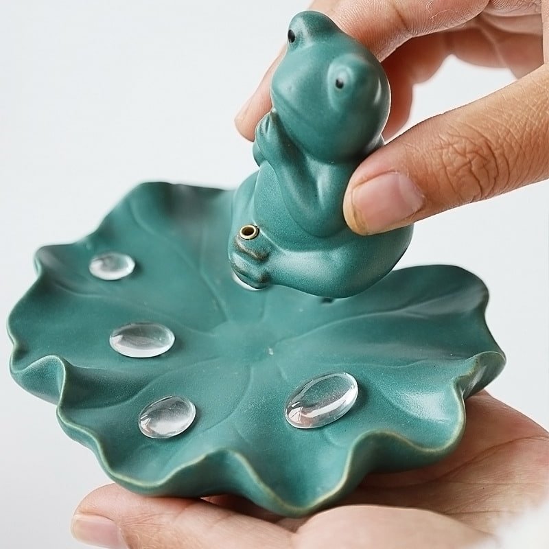 Vintage Handmade Blue And White Plum Floral Ceramic Sticks Burning Incense Holder Vintage Handmade Blue and White Plum Floral Ceramic Sticks Burning Incense Holder | Lulu Incense