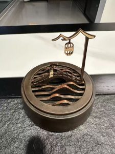 Traditional Hand Carved Mountain and Bridge Japanese Antique Brass Incense Burner photo review