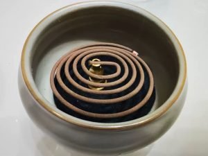 Chinese Ru Kiln Crackle Glazed Porcelain Bowl Coil Incense Holder with Elegant Floral Lids photo review
