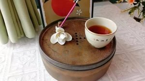 Ceramic White and Pink Magnolia Flower Bud Shape Stick Incense Burner Holder photo review