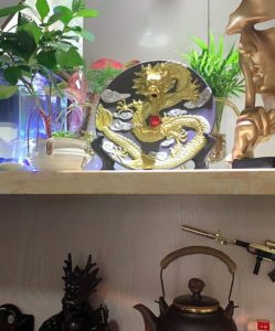 Chinese Antique Luxurious Golden and Black Dragon Round Backflow Incense Burner photo review