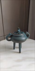 Cauldron Shaped Foo Dog Theme Vintage Incense Cone Burner Holder photo review