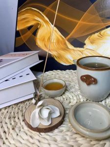 Ceramic White and Pink Magnolia Flower Bud Shape Stick Incense Burner Holder photo review