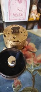 Auspicious Clouds Small Chinese Antique Copper Incense Burner for Sale photo review