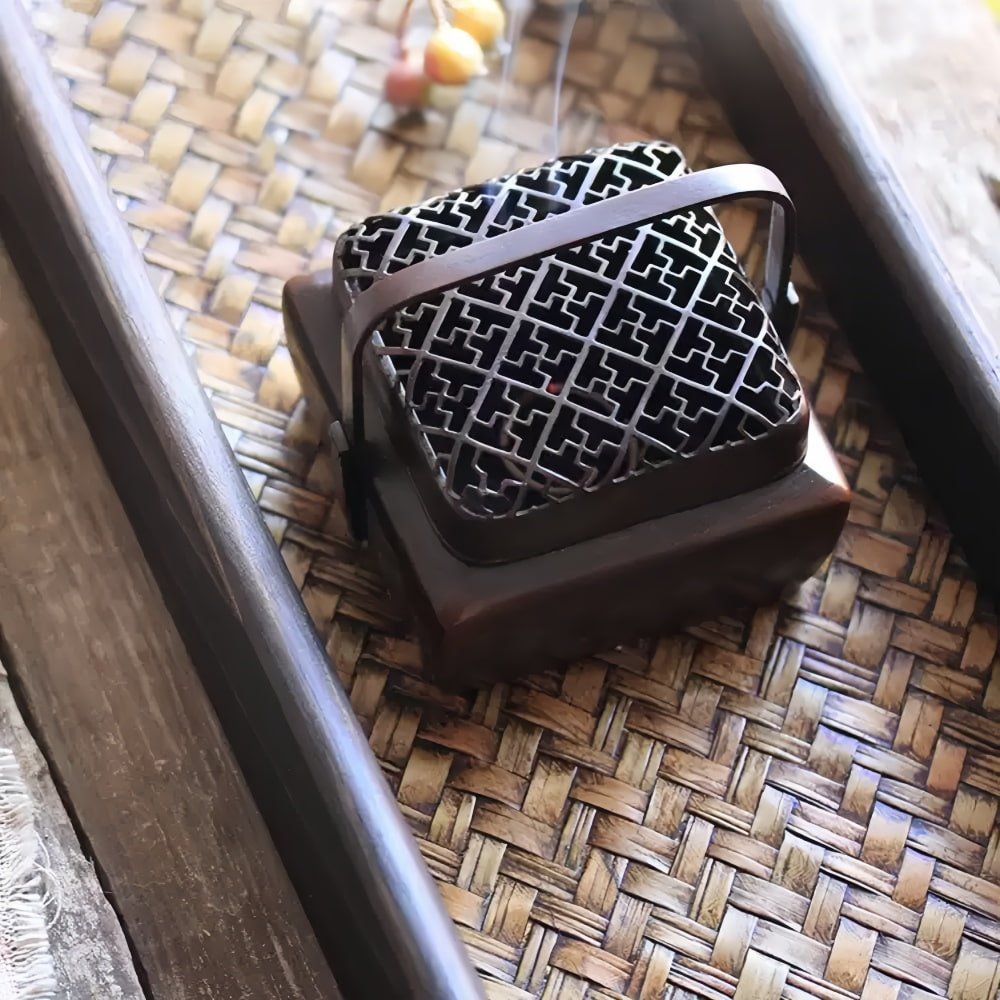 Vintage Square Shaped Chinese Copper Incense Burner Charcoal Hand Warmer With Wooden Handle & Lid Vintage Square Shaped Chinese Copper Incense Burner Charcoal Hand Warmer With Wooden Handle & Lid