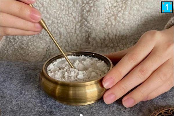 step 1 of How to Use Chinese Powder Incense Burner Kit? A Complete Guide For Beginners