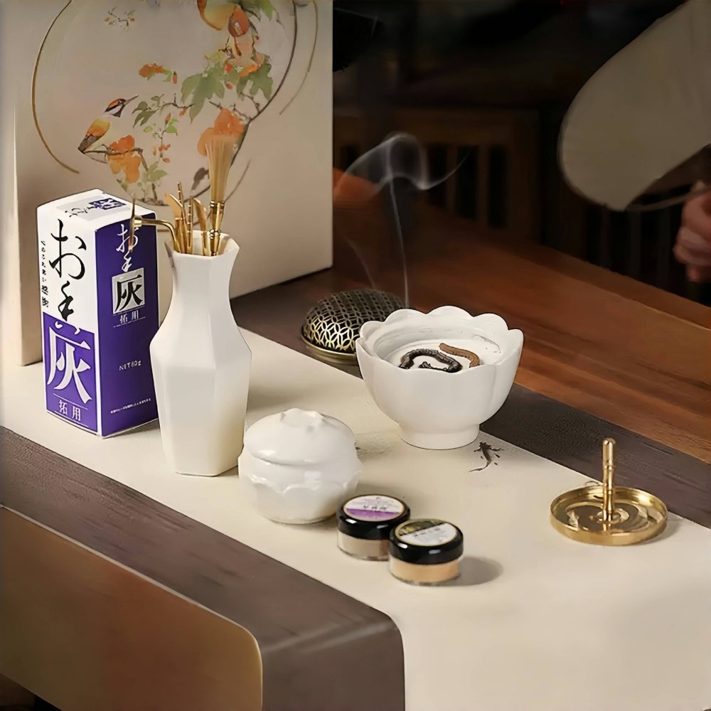 Chinese Antique Ceramic and Brass Loose Powder Incense Ceremony Burner Kit Chinese Antique Ceramic and Brass Loose Powder Incense Ceremony Burner Kit