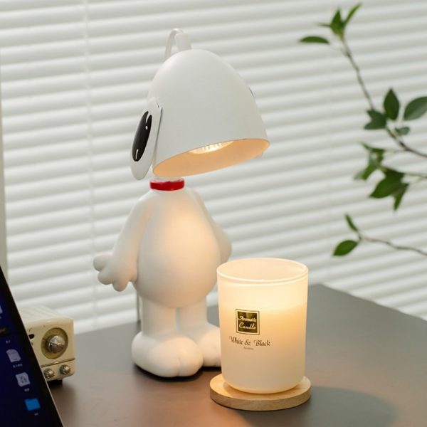 Cute Snoopy Resin Electric Dimmable and Timing Light Bulb Candle Melting Lamp