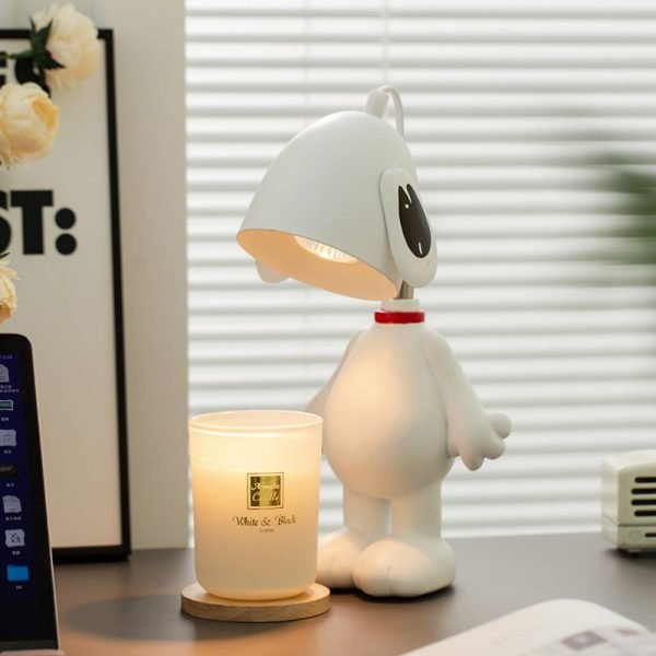 Cute Snoopy Resin Electric Dimmable and Timing Light Bulb Candle Melting Lamp