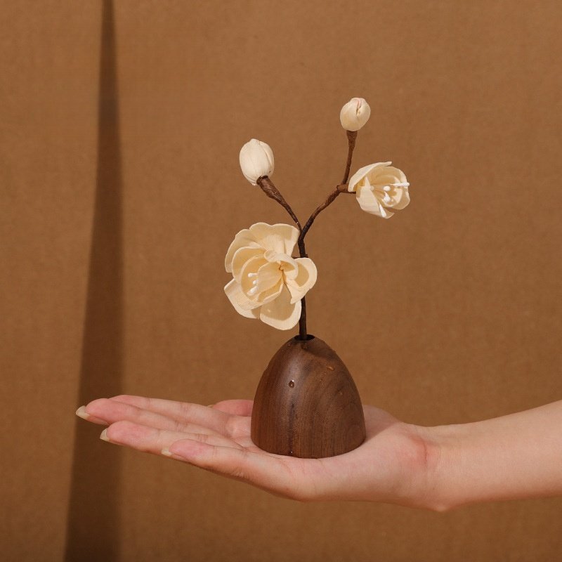 Beautiful Magnolia Flower Theme Black Walnut Wood Essential Oil Reed Diffuser Beautiful Magnolia Flower Theme Black Walnut Wood Essential Oil Reed Diffuser