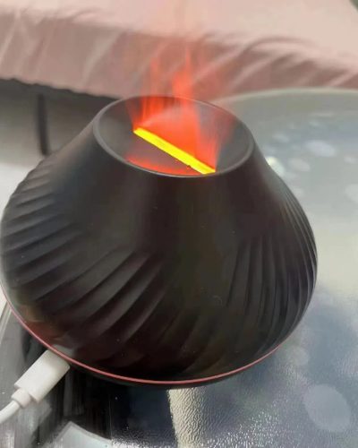 I bought this little diffuser as a birthday gift for my best friend and let me tell you it was a hit! She absolutely loved it!
