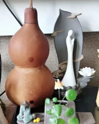 I bought this ceramic incense burner for my mom and she’s absolutely in love with it!